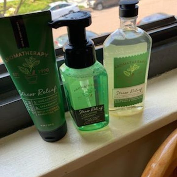Bath & Body Works Stress Relief Bundle - Picture 1 of 7